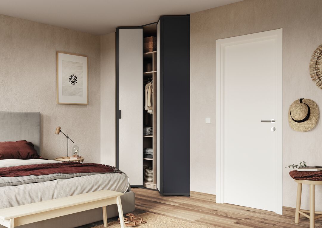 Chambre ethnique avec portes de placard pliantes